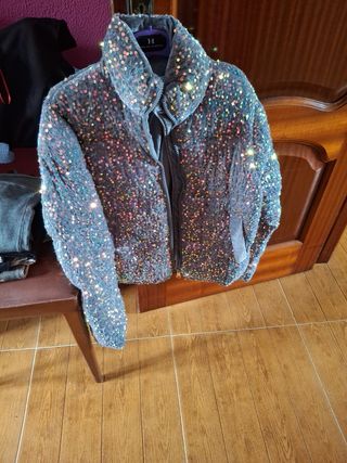 Plumífero brillos: Chaqueta brillante