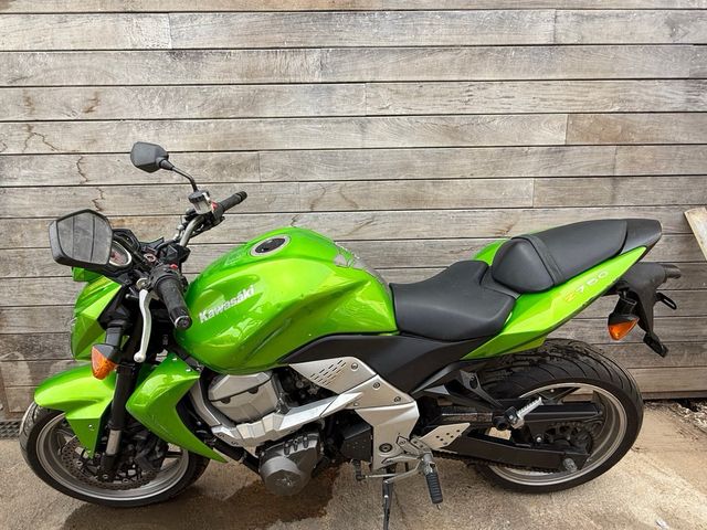 Kawasaki Z750 verde - despiece