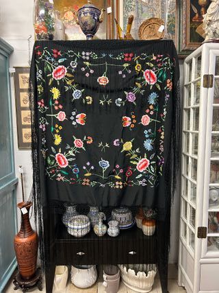 Mantón de Manila antiguo bordado