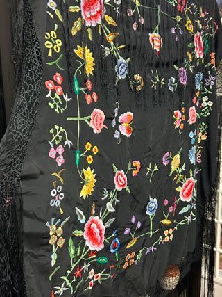 Mantón de Manila antiguo bordado