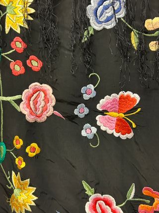 Mantón de Manila antiguo bordado