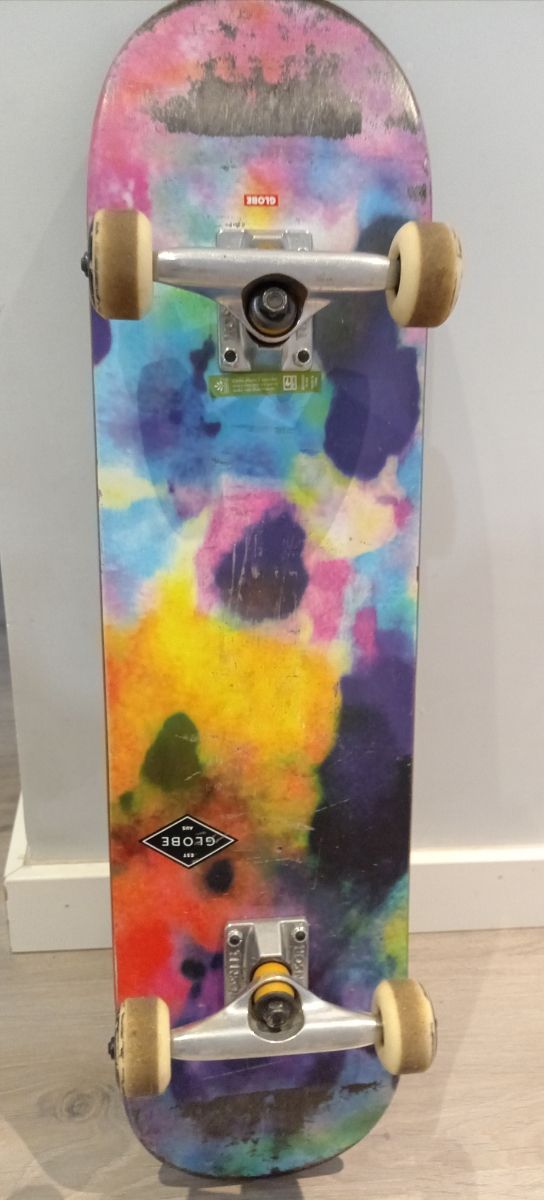 Skate "Globe G1" + regalo otro Skate