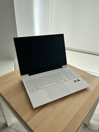 HP Victus 16-e0000 Blanco