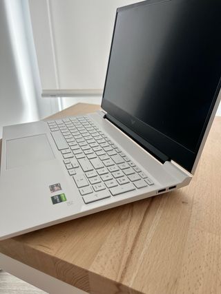 HP Victus 16-e0000 Blanco