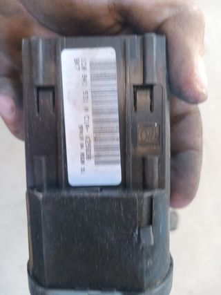 Brazo limpiaparabrisas Ford 1064764