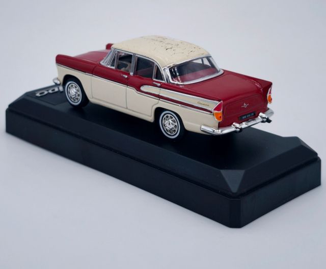 SIMCA CHAMBORD 1958 1:43 SOLIDO 4561