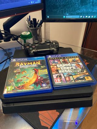 PS4 (PlayStation 4) + 2 juegos + mando