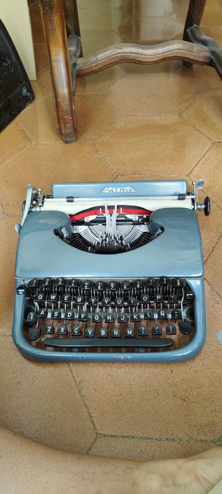 Máquina escribir Patria portátil
