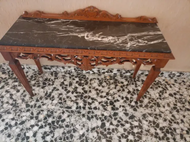 Mesa recibidor mármol-madera tallada a mano .