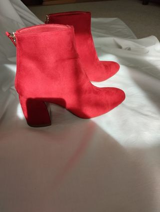 Botines rojos tacón bloque