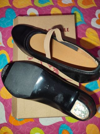 Zapatos baile flamenco negros con clavos