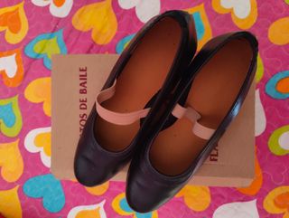 Zapatos baile flamenco negros con clavos