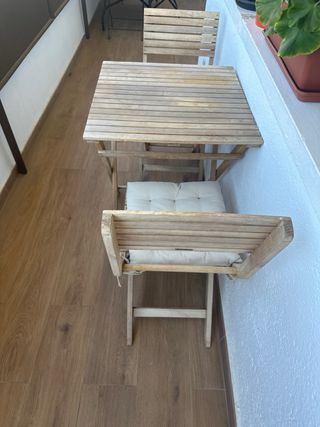 Mesa y 2 sillas terraza -madera marrón