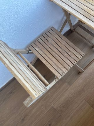 Mesa y 2 sillas terraza -madera marrón