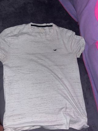 Camiseta Hollister blanca efecto desgastado