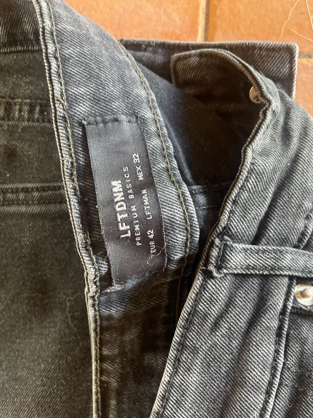 Pantalones vaqueros negros mujer