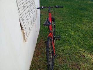 Bicicleta montaña roja BPRO