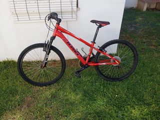 Bicicleta montaña roja BPRO