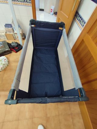 Cuna de viaje plegable