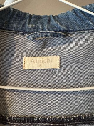 Ropa de mujer variada