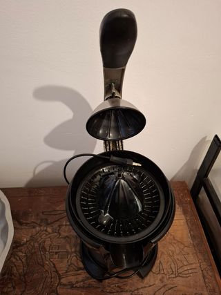 Exprimidor eléctrico profesional