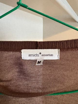 Ropa de mujer variada