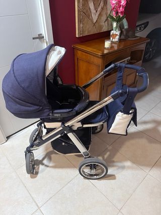 Carrito bebé Bebecar. Con capazo recién nacido