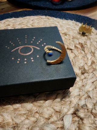 Anillo bañado en oro,plata con lapis lazuli,luna