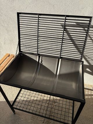 Asador metálico negro pequeño