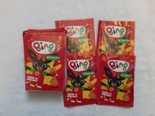24 pacchetti di figurine di Bing