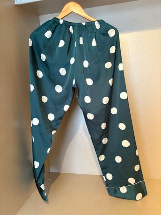 Ropa de mujer variada