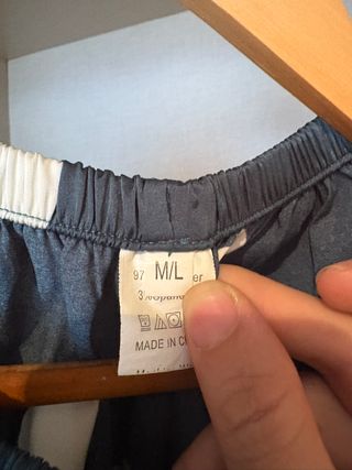 Ropa de mujer variada