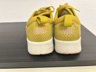 Zapatillas Nike Air Max Thea - Amarillas - 40.5