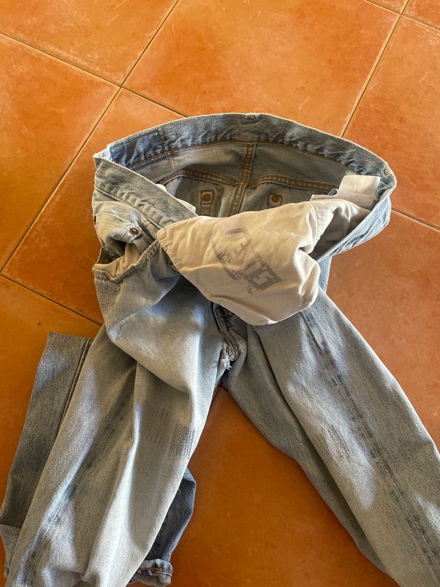Vaqueros Levis claros usados