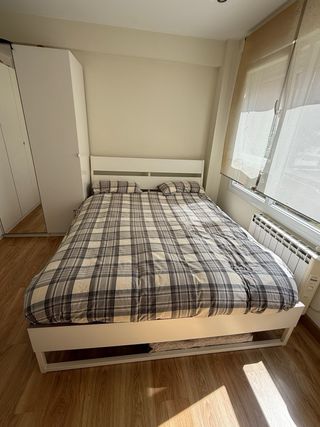 Cama individual blanca