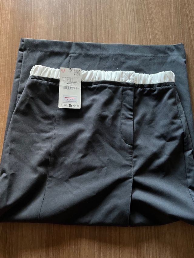 Falda Zara negra talla S