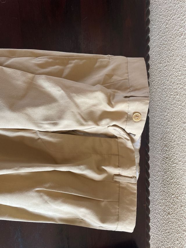 Pantalón vestir beige hombre