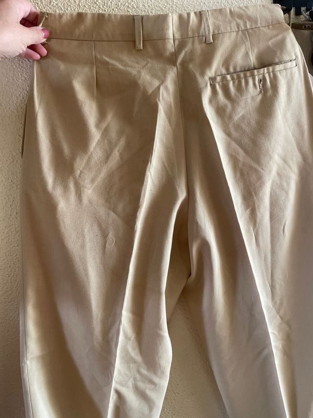Pantalón vestir beige hombre