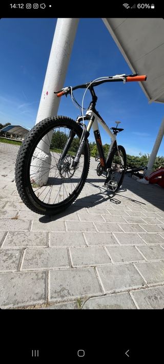 Bicicleta KTM carbono - Suspensión rota