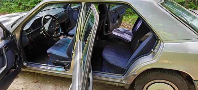 Mercedes-Benz 300D AUTOMATICO 1998