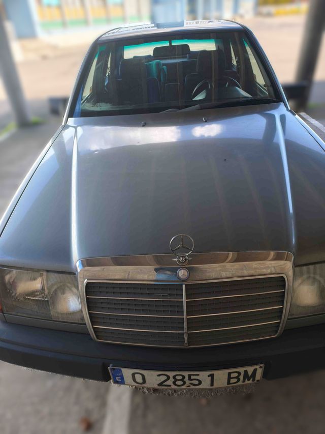 Mercedes-Benz 300D AUTOMATICO 1998
