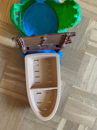 Pista de coches agua cocodrilo