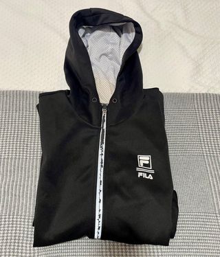 Sudadera Fila negra con capucha