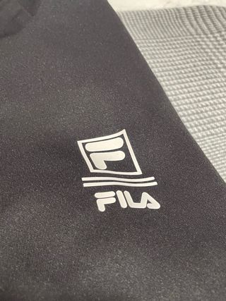 Sudadera Fila negra con capucha