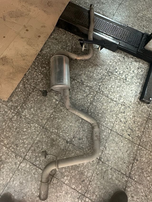 Línea escape Vw golf 6 intermedio / trasero