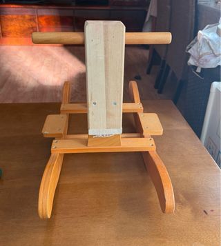 Caballo balancín de madera