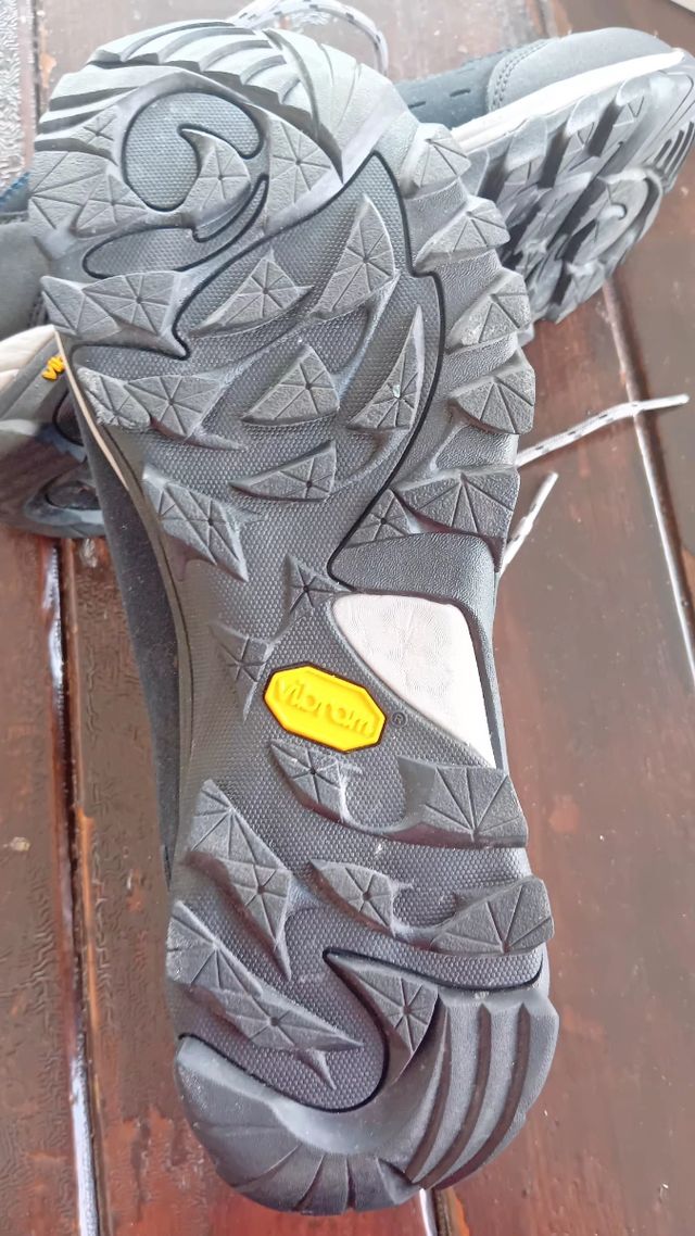 Scarpe trekking Britting 40 suole vibram