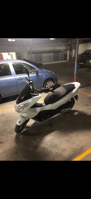 Honda PCX 125cc 2017 - Blanca