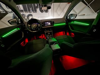 Luz ambiente interior skoda karoq
