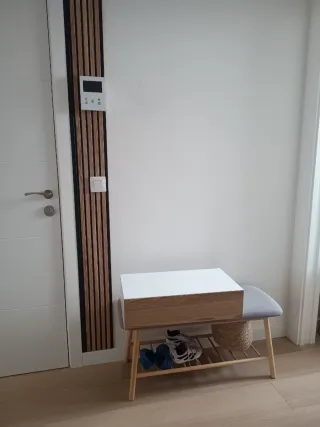 Estante blanco y madera - recibidor